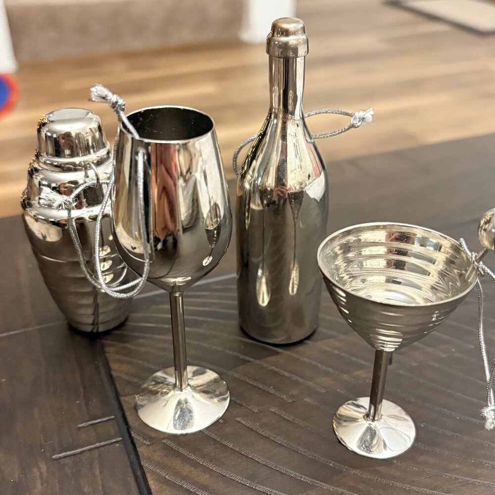 Metal Ornament Set of 4 Christmas Barware Ornaments